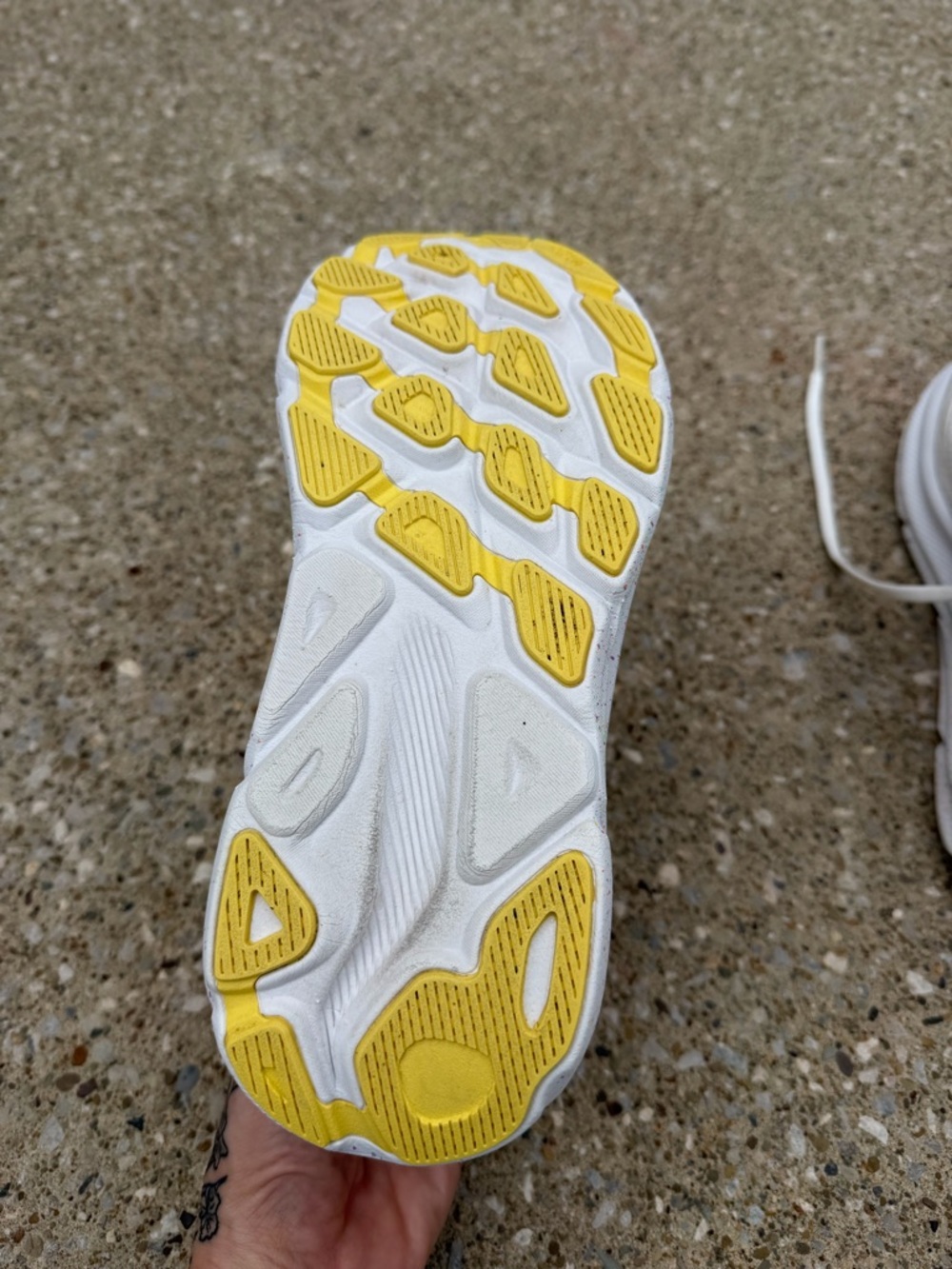 Hoka Clifton 9 
White Lemonade - Picture 6 of 8